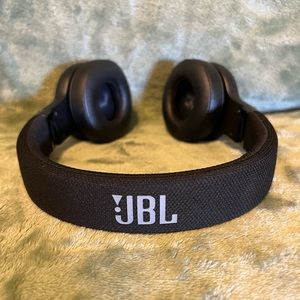 JBL Bluetooth headphones